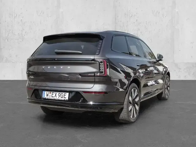 Volvo EX90