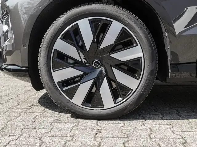 Volvo EX90