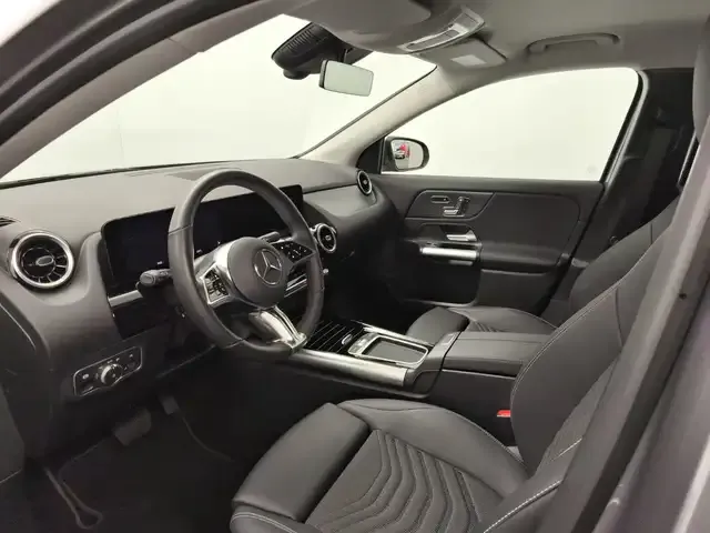 Mercedes-Benz GLA 220