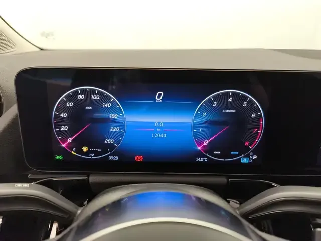 Mercedes-Benz GLA 220