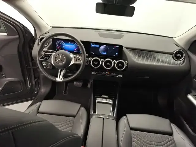 Mercedes-Benz GLA 220