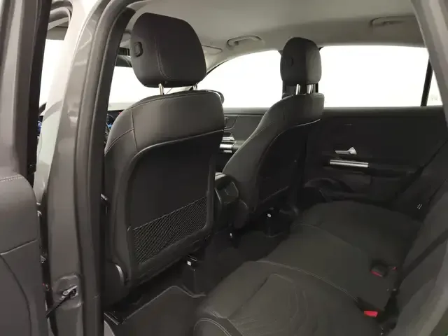 Mercedes-Benz GLA 220