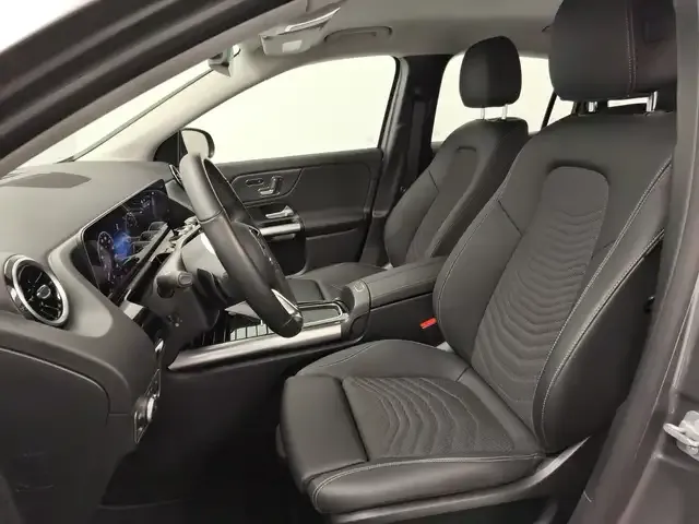 Mercedes-Benz GLA 220