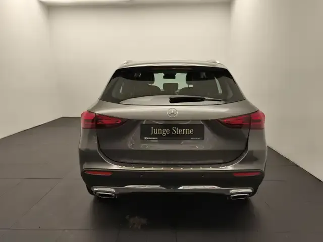 Mercedes-Benz GLA 220