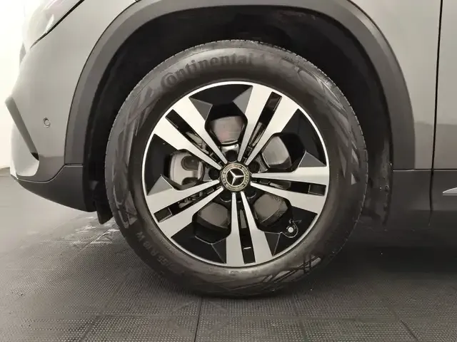 Mercedes-Benz GLA 220