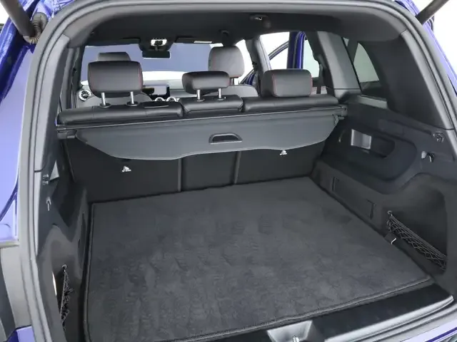 Mercedes-Benz GLB 220