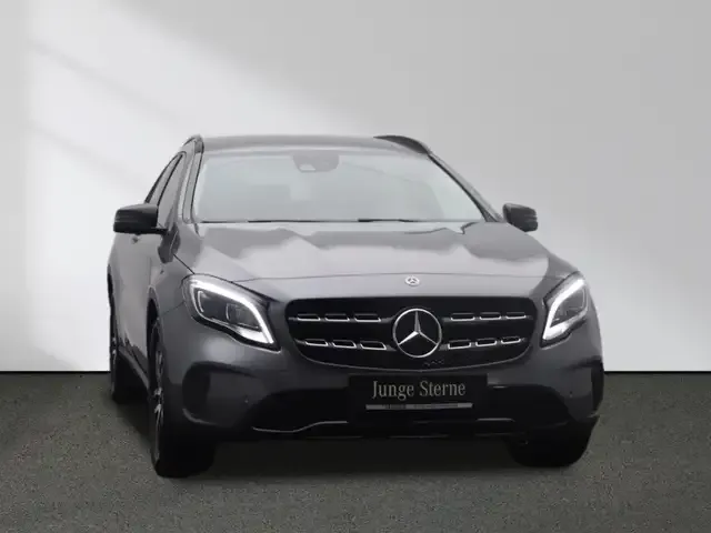 Mercedes-Benz GLA 250