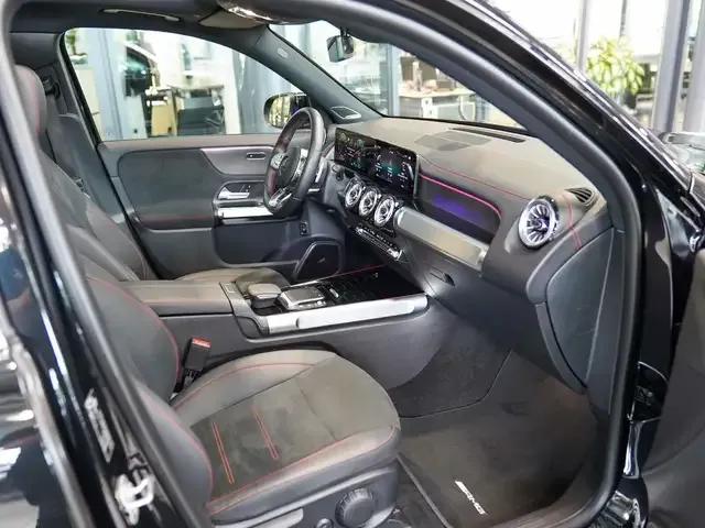 Mercedes-Benz EQB 350