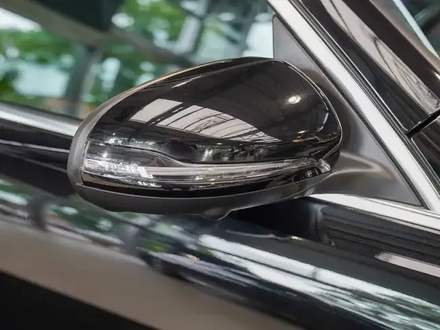 Mercedes-Benz EQB 350
