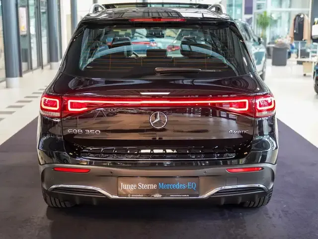 Mercedes-Benz EQB 350