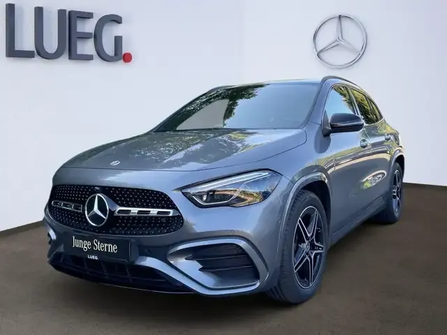 Mercedes-Benz GLA 200