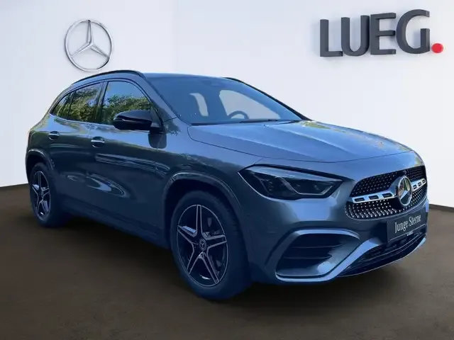 Mercedes-Benz GLA 200