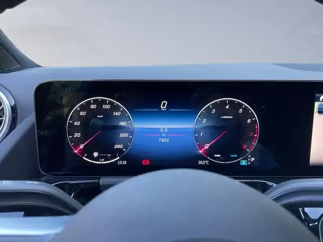 Mercedes-Benz GLA 200