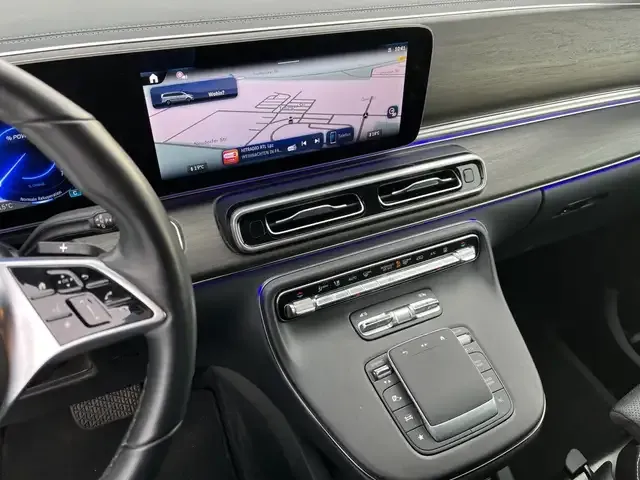 Mercedes-Benz EQV 300