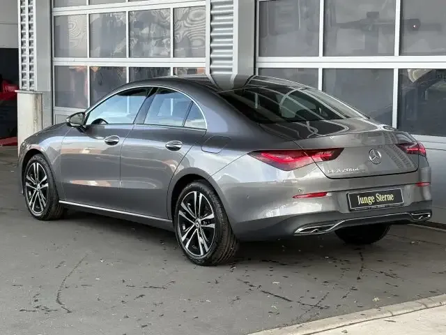 Mercedes-Benz CLA 200