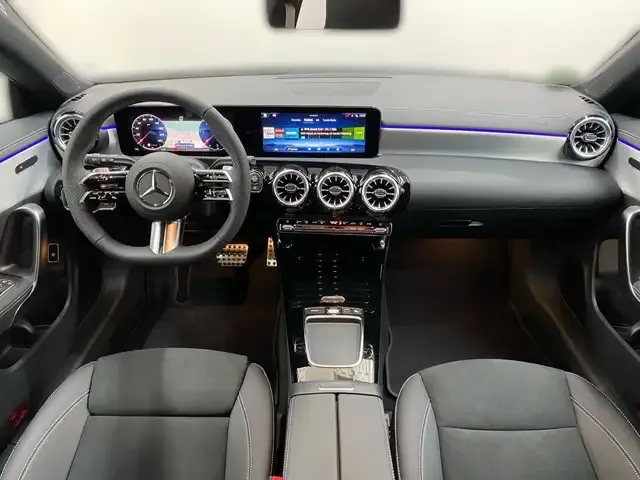 Mercedes-Benz CLA 220