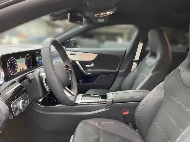 Mercedes-Benz CLA 220