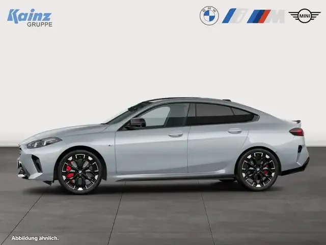 BMW 235