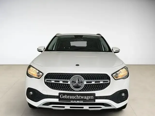 Mercedes-Benz GLA 220