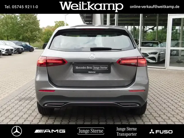 Mercedes-Benz B 200