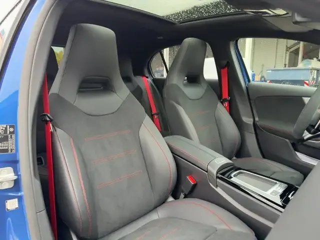 Mercedes-Benz A 45 AMG