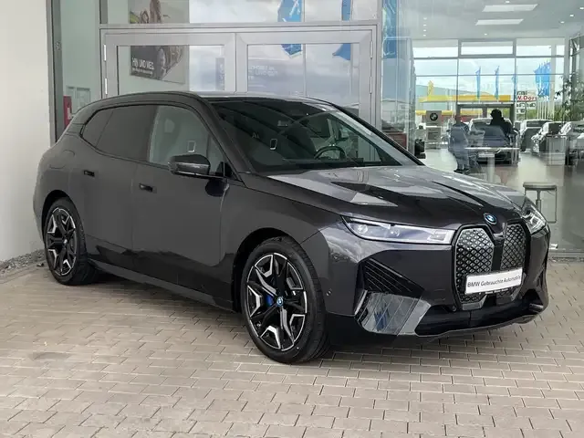 BMW iX