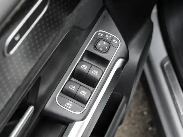 Mercedes-Benz EQB 350