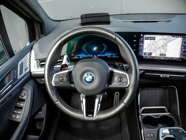 BMW 225