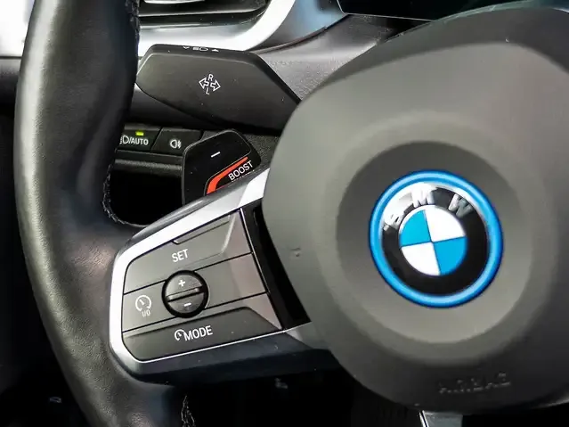 BMW 225