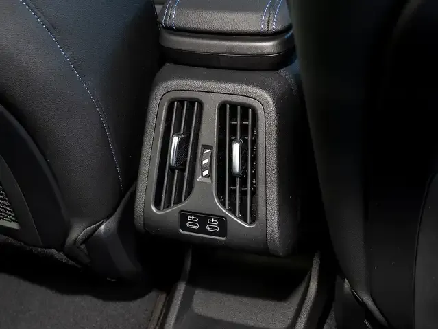 BMW 225
