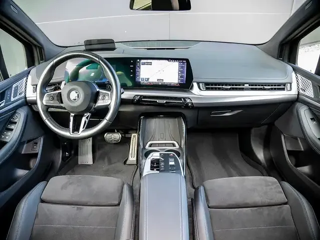 BMW 225