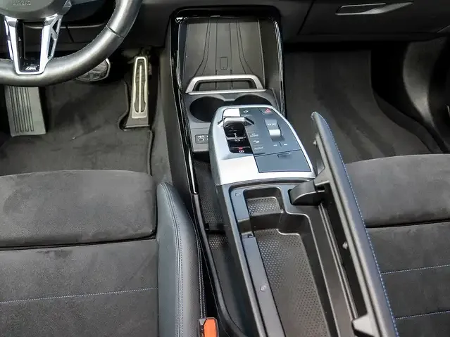 BMW 225