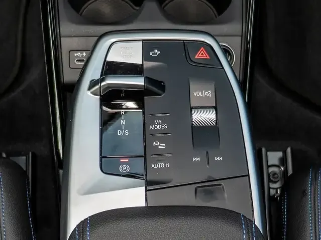 BMW 225