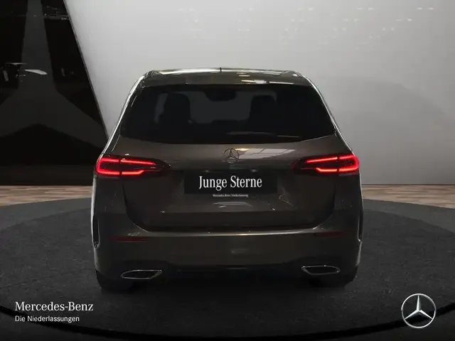 Mercedes-Benz B 250