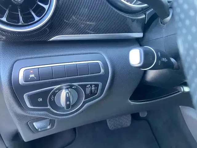 Mercedes-Benz V 220