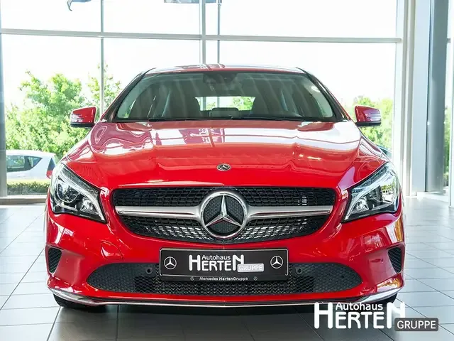Mercedes-Benz CLA 180