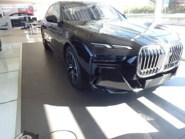 BMW 740