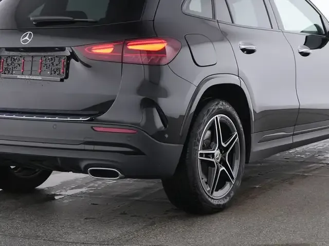 Mercedes-Benz GLA 250