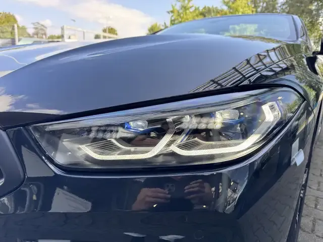 BMW 840