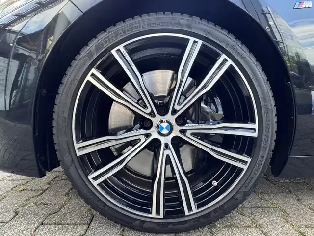 BMW 840