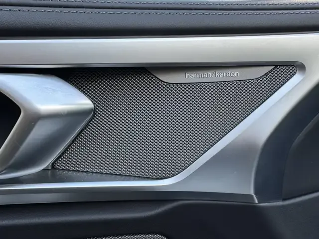 BMW 840