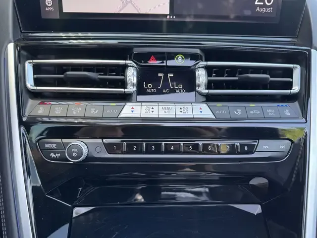 BMW 840