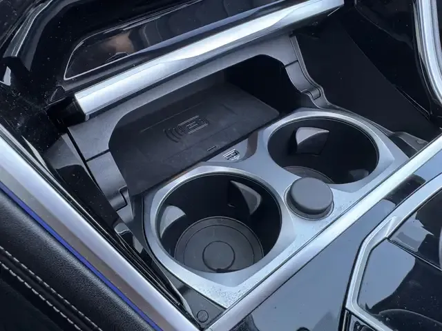 BMW 840