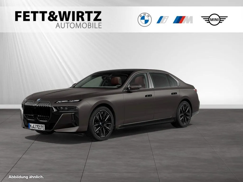 BMW i7