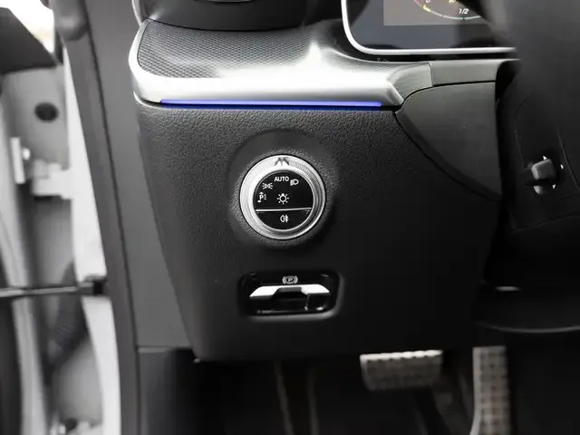 Mercedes-Benz CLE 200