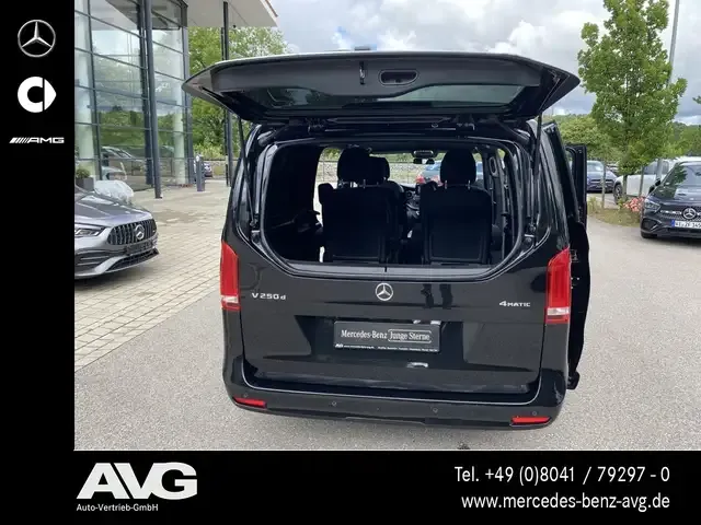 Mercedes-Benz V 250