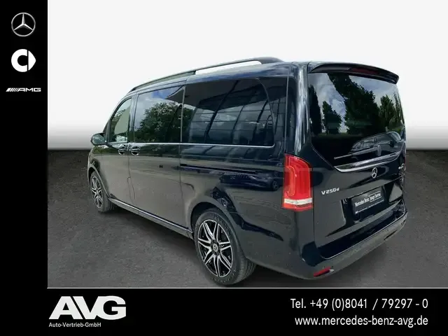 Mercedes-Benz V 250