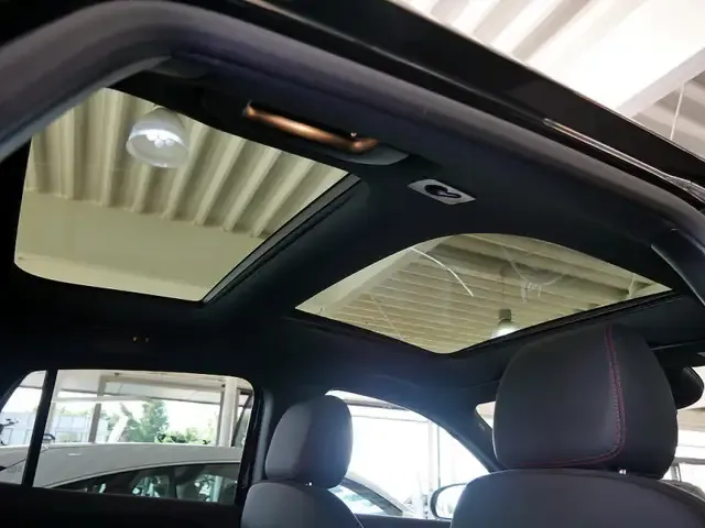 Mercedes-Benz GLA 180
