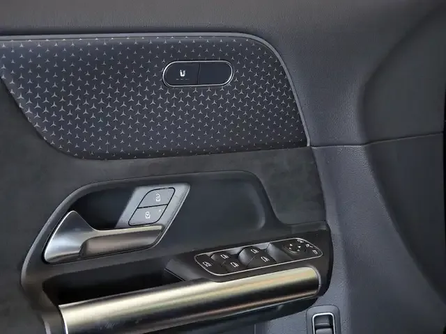 Mercedes-Benz GLA 180