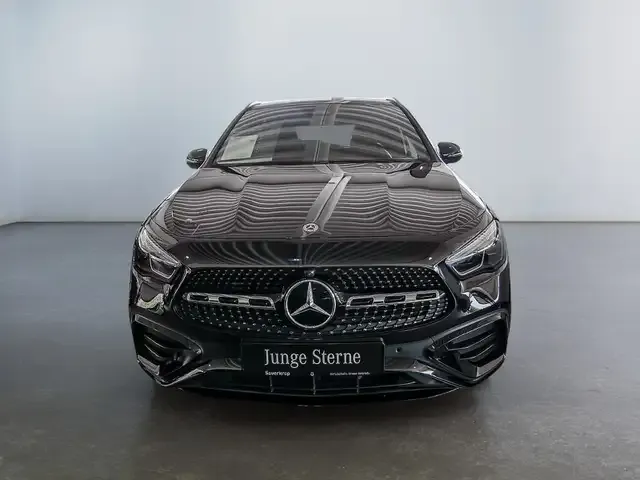 Mercedes-Benz GLA 180